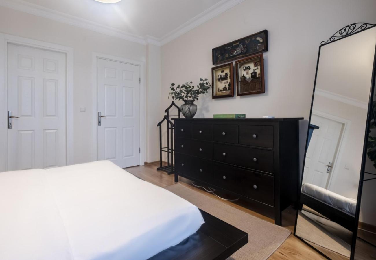Exclusive Flat With Balcony In Nisantasi Leilighet Istanbul Eksteriør bilde
